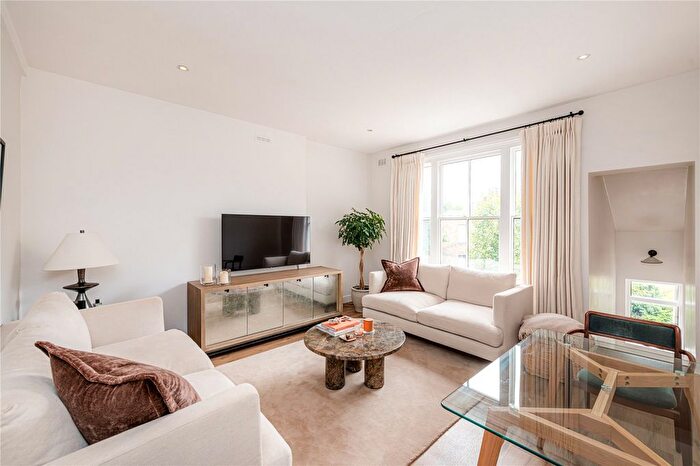 2 Bedroom Flat To Rent In St Marks Road, Notting Hill, London, W10