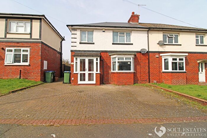 3 Bedroom Semi Detached House To Rent In Abbey Crescent, Oldbury, B68
