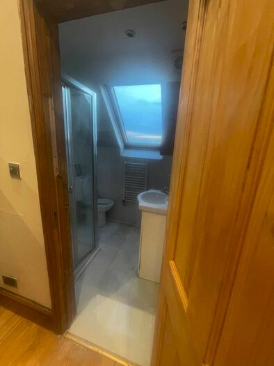 Studio To Rent In Goldesrgreen Road, Goldersgreen, NW11