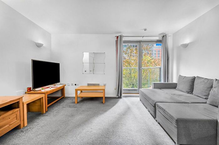 1 Bedroom Flat For Sale In Michigan Building, Biscayne Avenue, E14