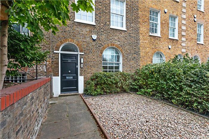 1 Bedroom Flat For Sale In Wandsworth Road, London, SW8