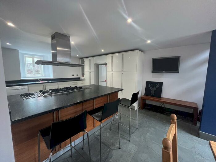 4 Bedroom House To Rent In Gordon Road, Birmingham, B17