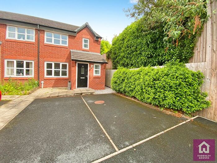 3 Bedroom Semi Detached House To Rent In Peak Forest Close, Hyde, Greater Manchester, SK14