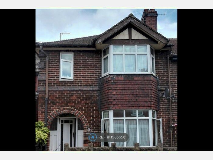 3 Bedroom Semi-Detached House To Rent In Derwent Street, Stoke-On-Trent, ST1
