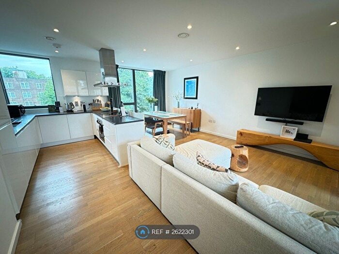 3 Bedroom Flat To Rent In Cyrius House, London, SE10