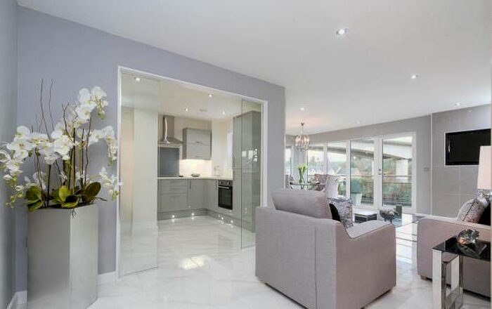 2 Bedroom Flat To Rent In Victoria Wharf, Watkiss Way, Cardiff CF11