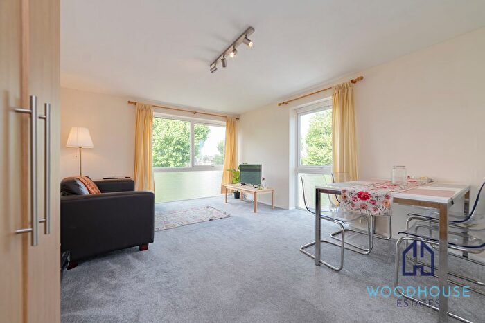 2 Bedroom Flat To Rent In Westbury Road, Ealing, W5