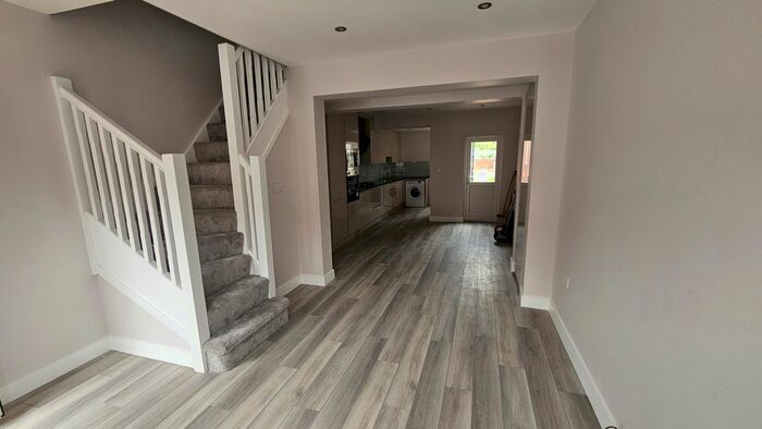 3 Bedroom Terraced House To Rent In Cholmeley Road, Reading, RG1