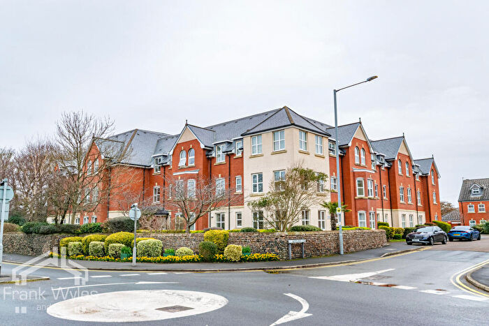 2 Bedroom Flat To Rent In Woodlands View, Lytham St. Annes, Lancashire, FY8