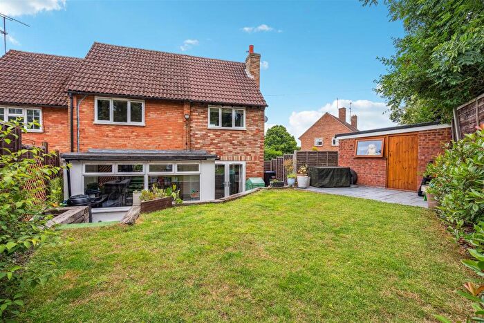 3 Bedroom End Of Terrace House For Sale In Ashwell Close, Graveley, Hitchin, SG4