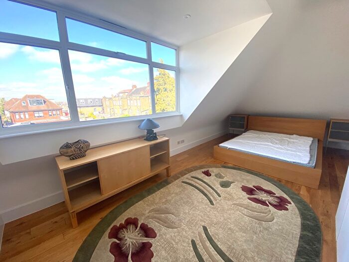 1 Bedroom Flat To Rent In Hayes Crescent, London, NW11