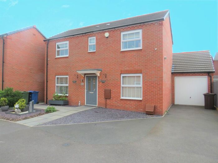 3 Bedroom Detached House To Rent In Willow Road, Norton Canes, Cannock, WS11