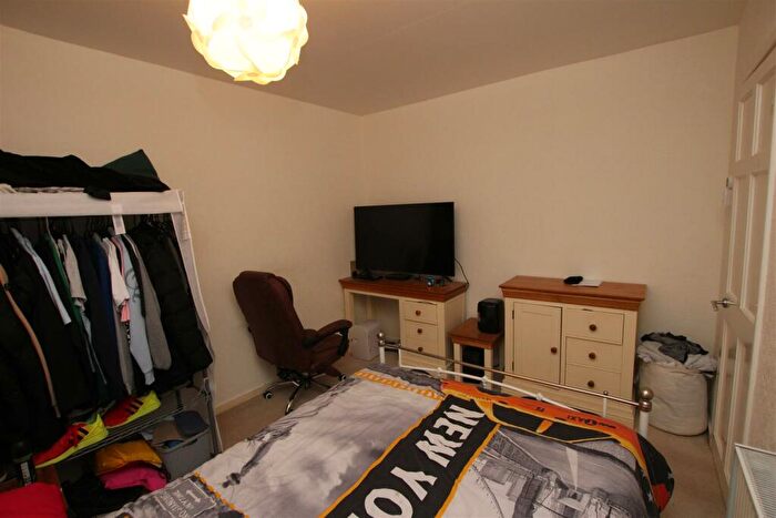 3 Bedroom Terraced House For Sale In Chipping Road, Bolton, BL1