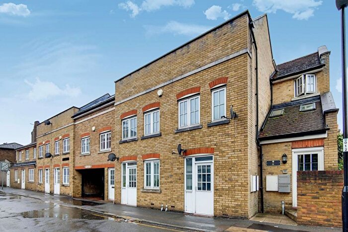 2 Bedroom Property To Rent In Lownes Courtyard, Hither Green, London, SE13