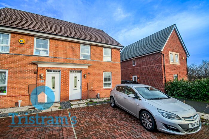 3 Bedroom Semi-Detached House To Rent In Gum Tree Close, Edwalton, Nottingham, NG12