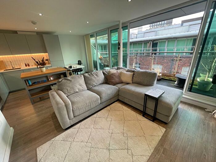 2 Bedroom Property To Rent In The Albany, Liverpool, L3