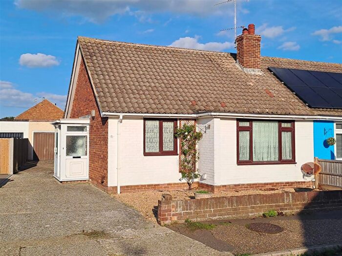 2 Bedroom Semi-detached Bungalow For Sale In Barnsite Gardens, Rustington, BN16