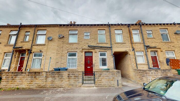 2 Bedroom Terraced House To Rent In Leyburne Street, Girlington, Bradford, BD8