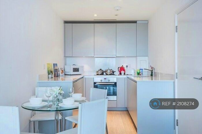 1 Bedroom Flat To Rent In Tennyson Apartments, Croydon, CR0