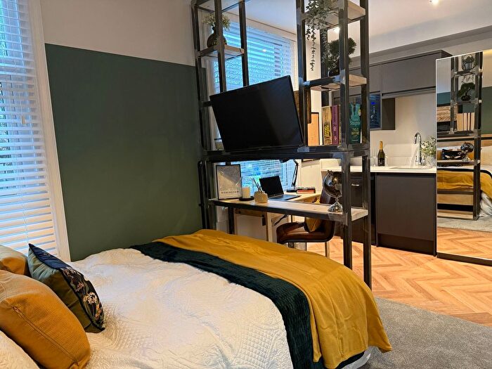 6 Bedroom Semi-Detached House To Rent In Reservoir Road, Birmingham, B16