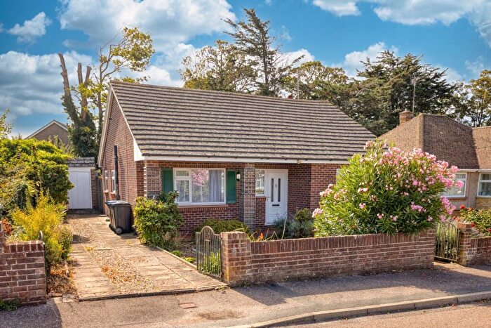 3 Bedroom Bungalow For Sale In Dane Court Gardens, Broadstairs, Kent, CT10