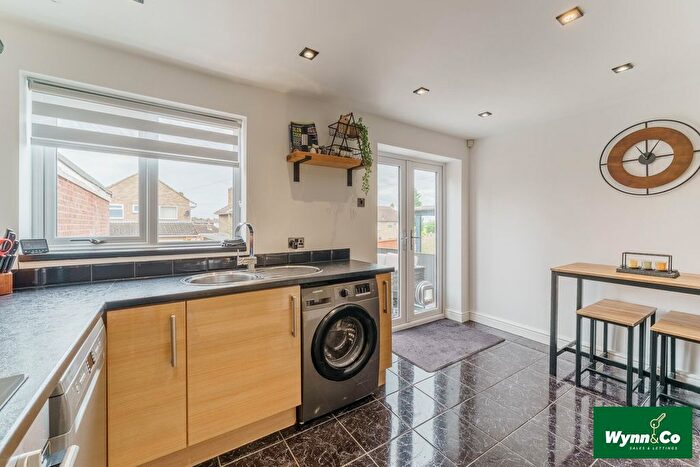 3 Bedroom Detached House For Sale In Dovedale Close, Crofton, Wakefield, WF4