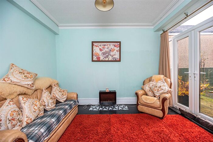 4 Bedroom Detached House For Sale In Caemawr Road, Morriston, Swansea, SA6