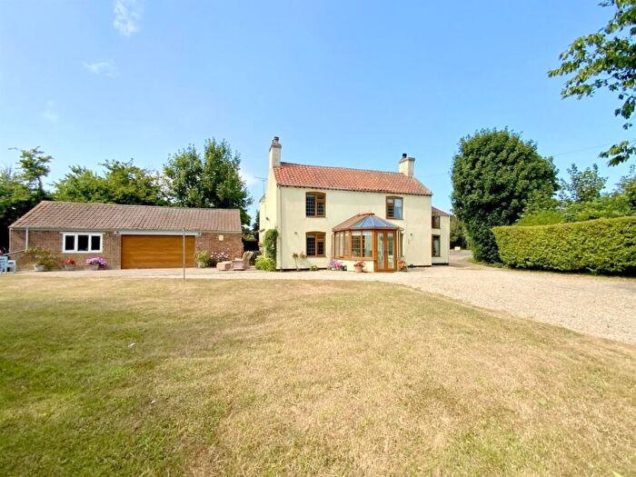 4 Bedroom Detached House For Sale In Buttgate, Grainthorpe, Grainthorpe, LN11