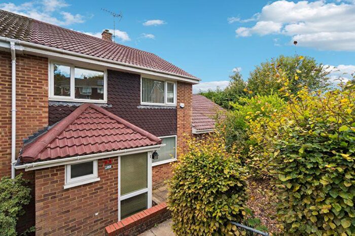 4 Bedroom End Of Terrace House For Sale In Woodcote Green, High Wycombe, HP13