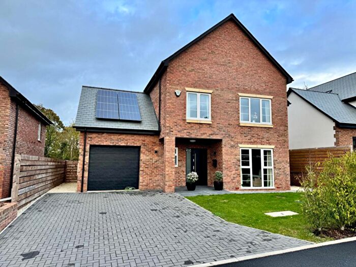 4 Bedroom Detached House For Sale In Orchard House, Town Lane, Woodbury, EX5