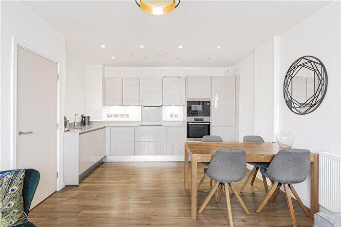 2 Bedroom Apartment To Rent In Nellie Cressall Way, London, E3