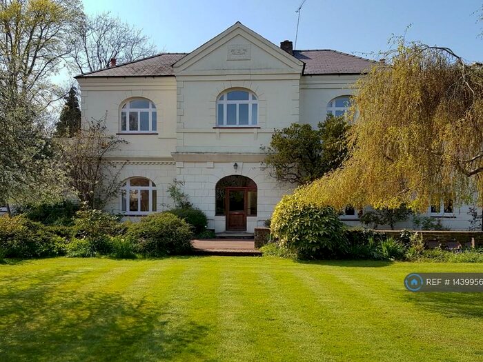 5 Bedroom Detached House To Rent In Copsem Lane, Esher, KT10