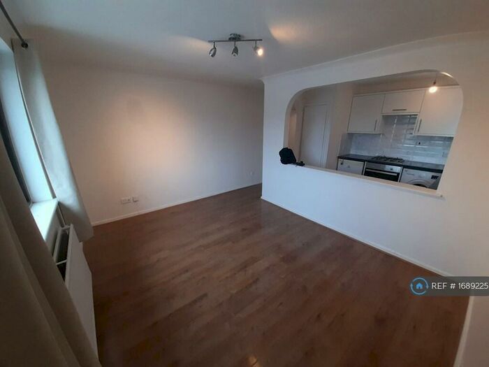 2 Bedroom Flat To Rent In Riverleigh Court, London, E4