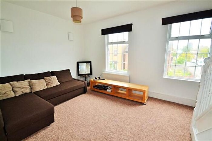 2 Bedroom Flat To Rent In Haydons Road, South Wimbledon, SW19