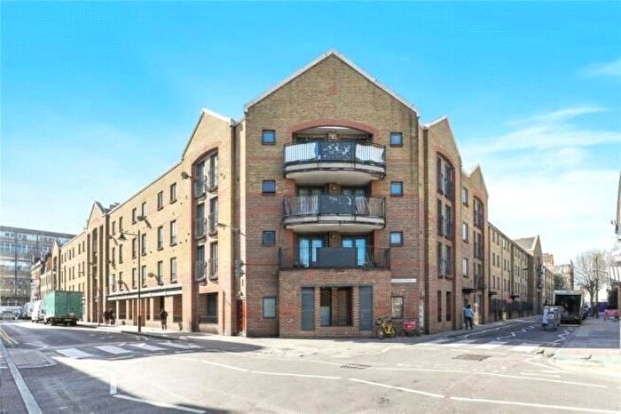 3 Bedroom Flat To Rent In Kempton Court, Durward Street, London, E1