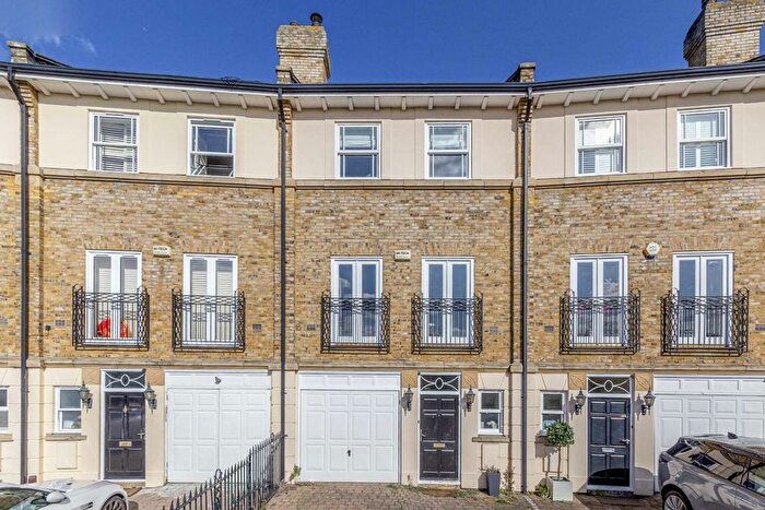 4 Bedroom Terraced House To Rent In Heidegger Crescent, London, SW13