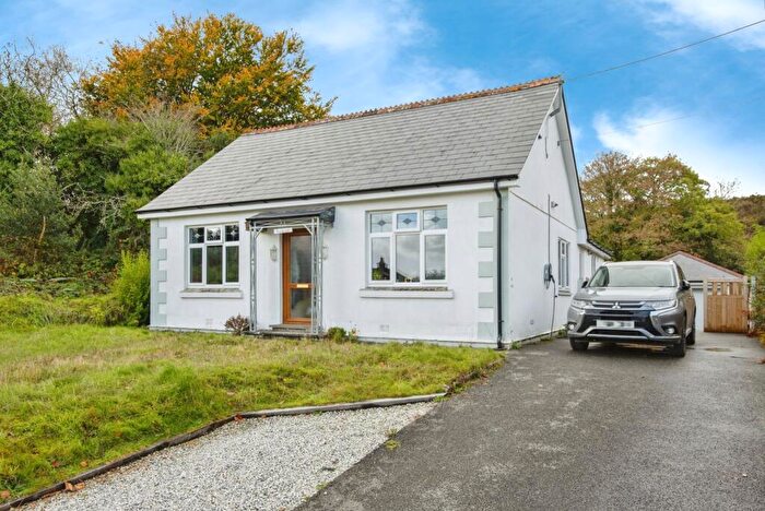 3 Bedroom Bungalow For Sale In Bowling Green, Bugle, St. Austell, Cornwall, PL26