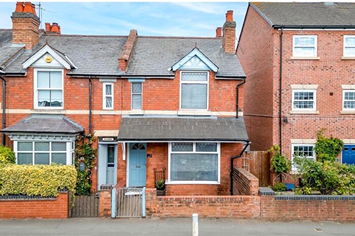4 Bedroom Semi-Detached House For Sale In Upper Cape, Warwick, CV34