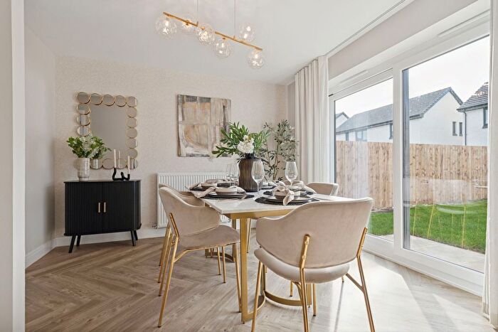 4 Bedroom Detached House For Sale In Shielhill Place, Stanley, PH1