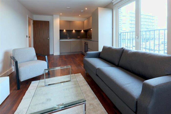 3 Bedroom Flat To Rent In New Bridge Street, Salford, M3