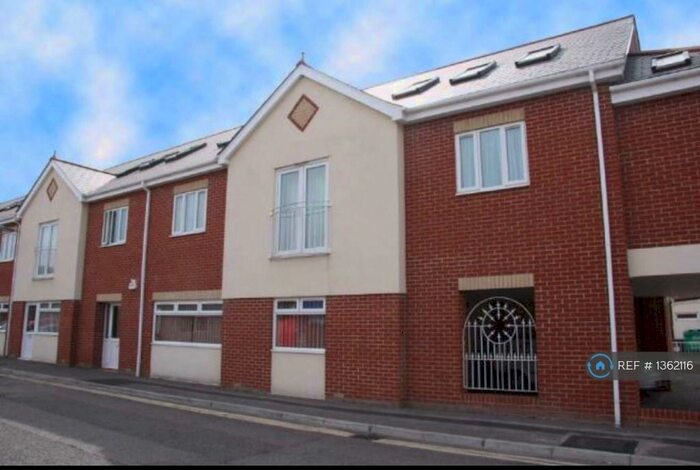 1 Bedroom Flat To Rent In Hanns Mews, Eastleigh, SO50