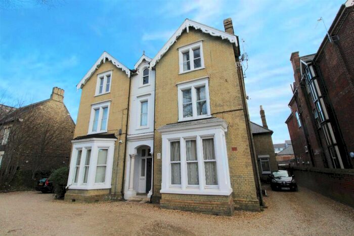 1 Bedroom Flat To Rent In Ashburnham Road, MK40