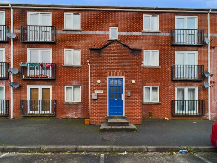 2 Bedroom Flat To Rent In The Longwood, Drewry Court, Uttoxeter New Road, Derby, Derbyshire, DE22