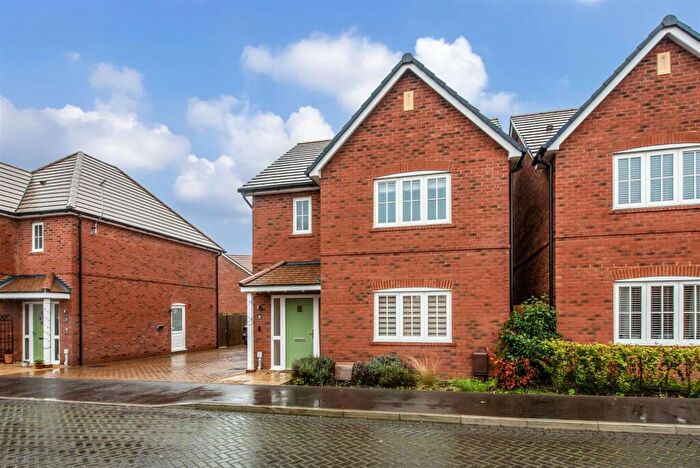 3 Bedroom Detached House For Sale In Roemead Drive, Yapton, BN18