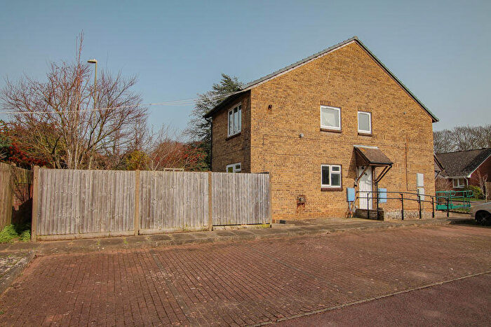 1 Bedroom Flat To Rent In Cornflower Close, Locks Heath, SO31