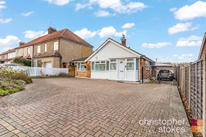 3 Bedroom Detached Bungalow For Sale In Barrow Lane, Cheshunt, Hertfordshire, EN7