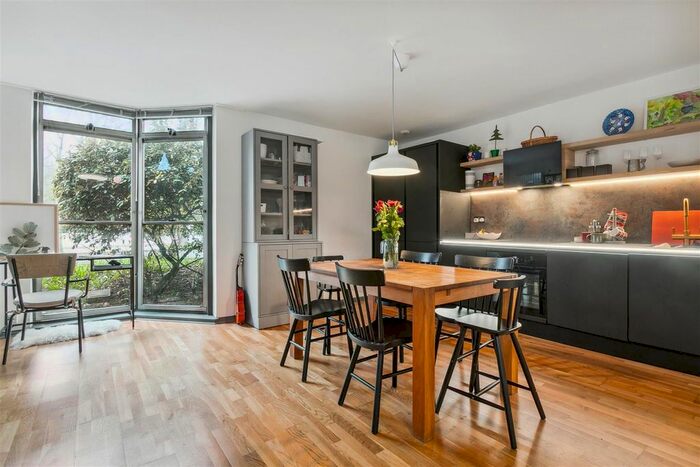 3 Bedroom Flat To Rent In Belgrave Lodge, Wellesley Road, London, W4