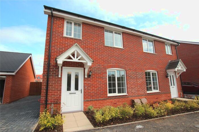 2 Bedroom Semi-Detached House To Rent In Waters Grove, Great Wakering, Southend-on-Sea, Essex, SS3