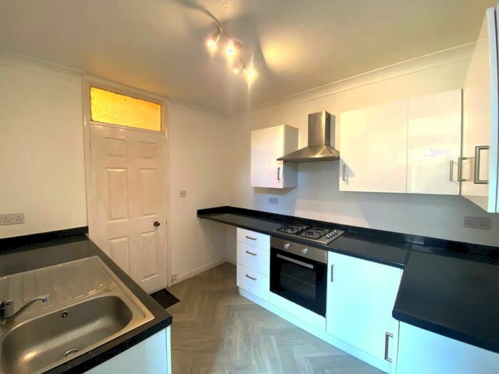 1 Bedroom Maisonette To Rent In North End Avenue, Portsmouth, PO2
