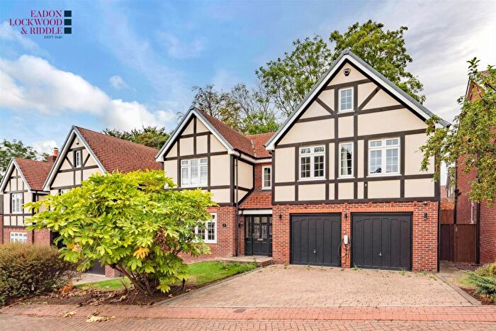 5 Bedroom Detached House For Sale In Patterdale Grove, Wickersley, Rotherham, S66